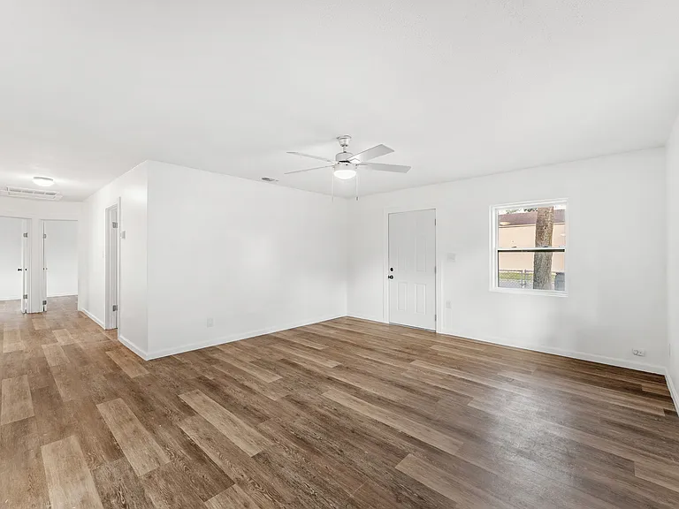 405 Dummitt Ave — Photo 20