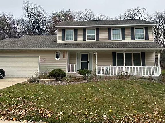 2nd image of 1951 Fox Valley Dr SW