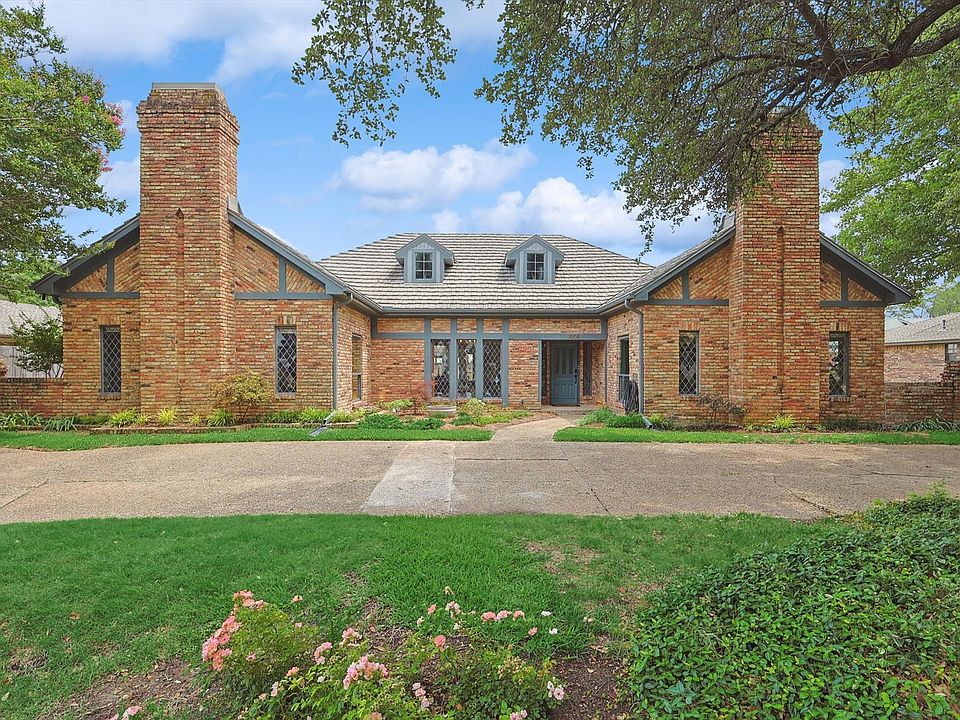 1st image of 1908 Deerfield Dr