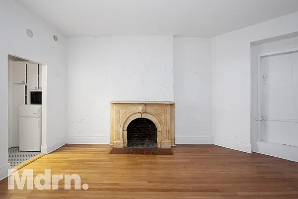 Rented by Mdrn Residential | media 12