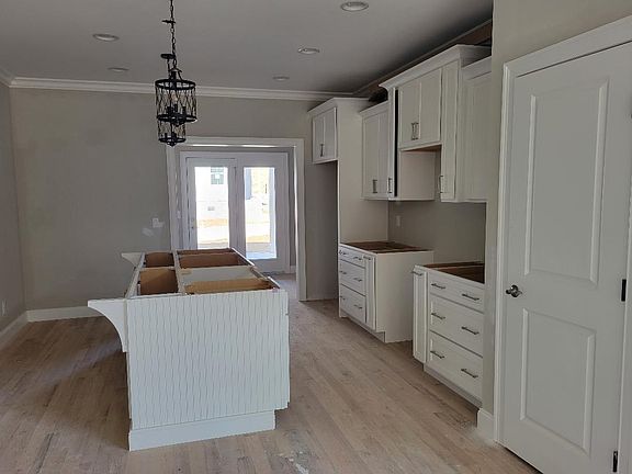 3rd image of 8333 Middlewick Ln