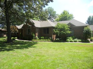 240 Verde Dr, Paducah, KY 42003