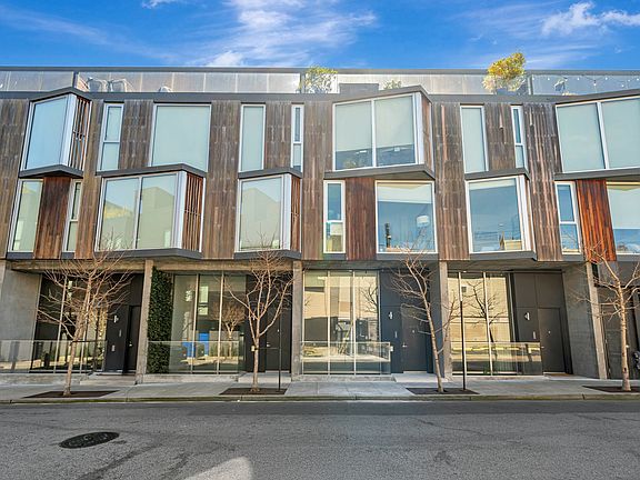 2nd image of 450 Hayes St #Townhouse 2