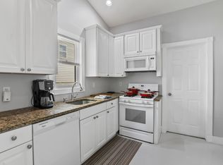 16 Center St, Rumson, NJ 07760