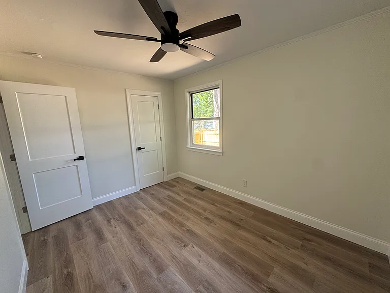 1802 Academy St — Photo 10
