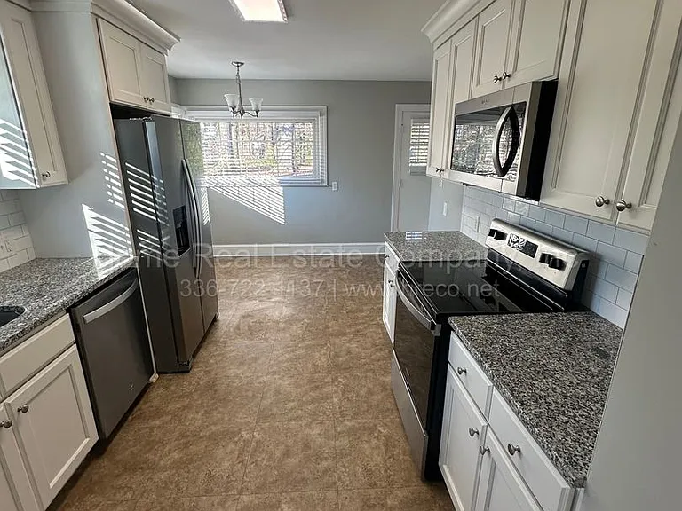 3331 Nottingham Rd — Photo 10
