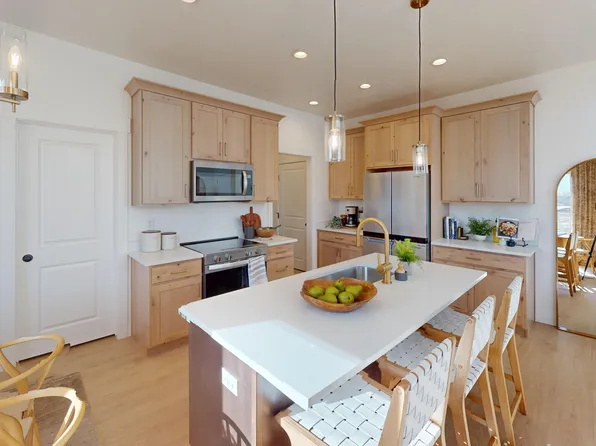 412 E Luna Cir #62, Salem, UT 84653