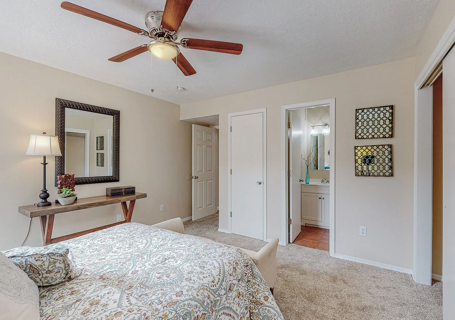 Nw Pueblo Style Th 3/Bd 2/Ba 2/Cg — Photo 2
