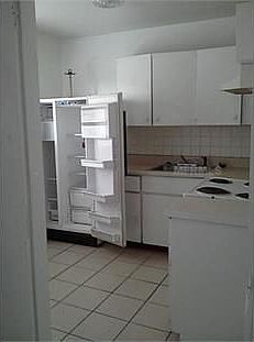 4th image of 7901 Dahlia Ave
