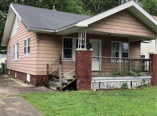 1039 N Hill Ave, Decatur, IL 62522