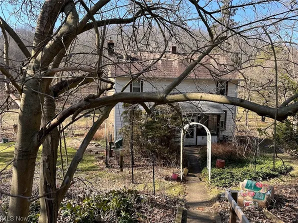 6618 Saint Peters Church Rd NW, Dover, OH 44622