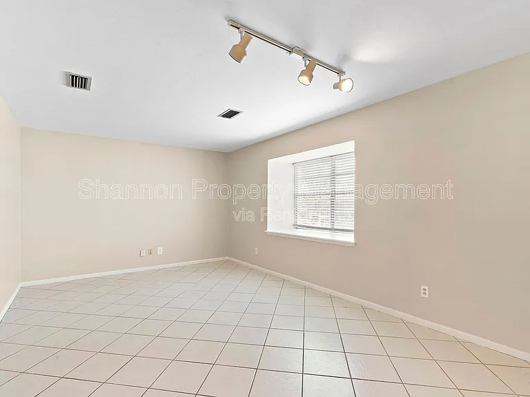 5522 Ariel St — Photo 4