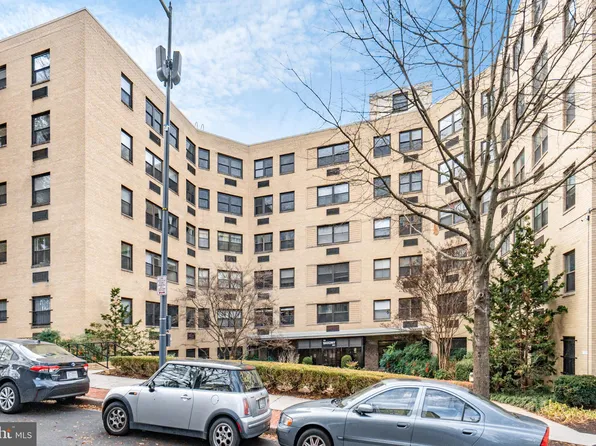 1801 Clydesdale Pl NW APT 311, Washington, DC 20009