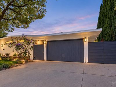 651 E Meadow Dr, Palo Alto, CA, 94306