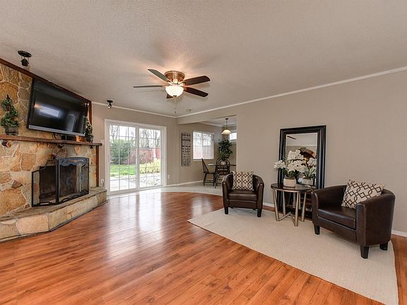 4th image of 1218 Sheffield Way