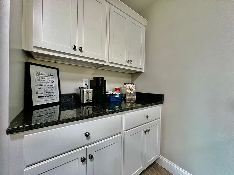 304 Sycamore Rd — Photo 26