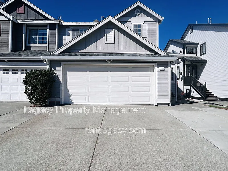 3 bed, 2.5 bath, 1158 sqft, $2,850 — Photo 1