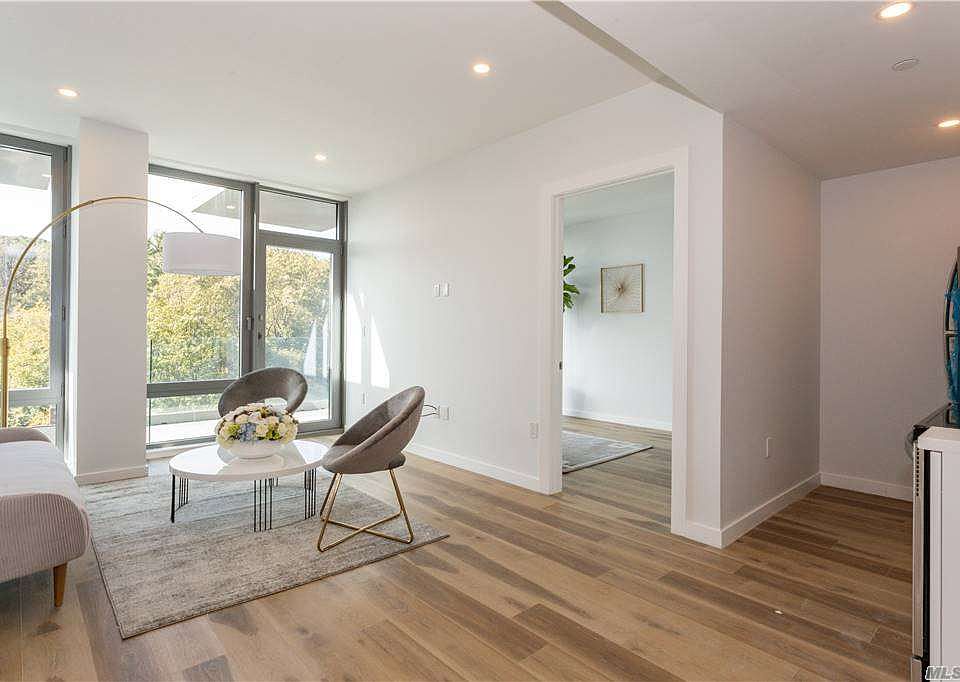 1st image of 83-67 116th St #202