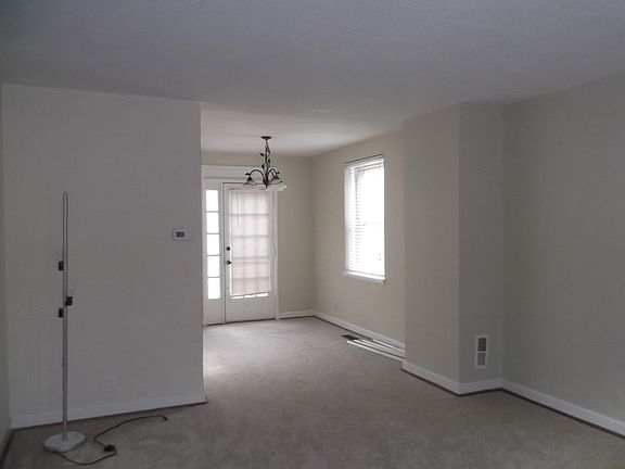 2nd image of 2835 S Columbus St