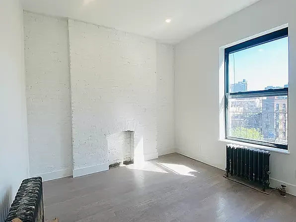 78 Christopher Street image 2 of 8