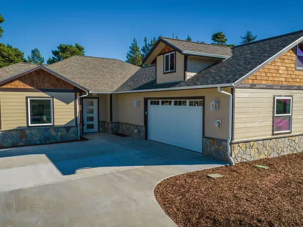 16 Fawn View Ln, Florence, OR 97439