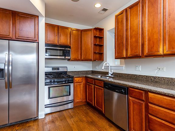 5th image of 6150 N Ravenswood Ave #3