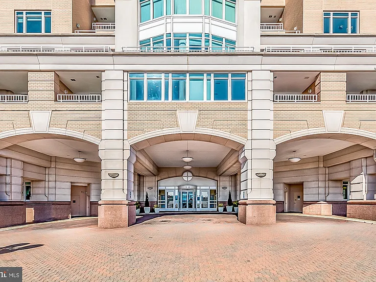 100 Harborview Dr #1001 — Photo 43
