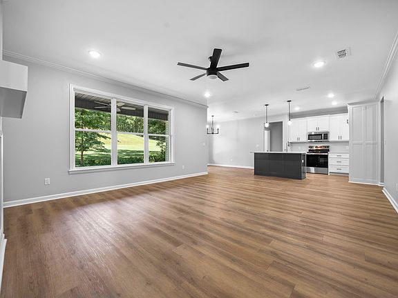 4th image of 206 Pebble Beach Dr