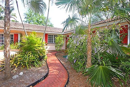 1st image of 8521 SW 151st St