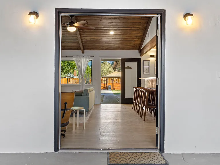 251 N Encinal Ave — Photo 10