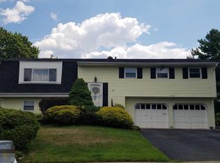 17 King Rd, Somerset, NJ 08873