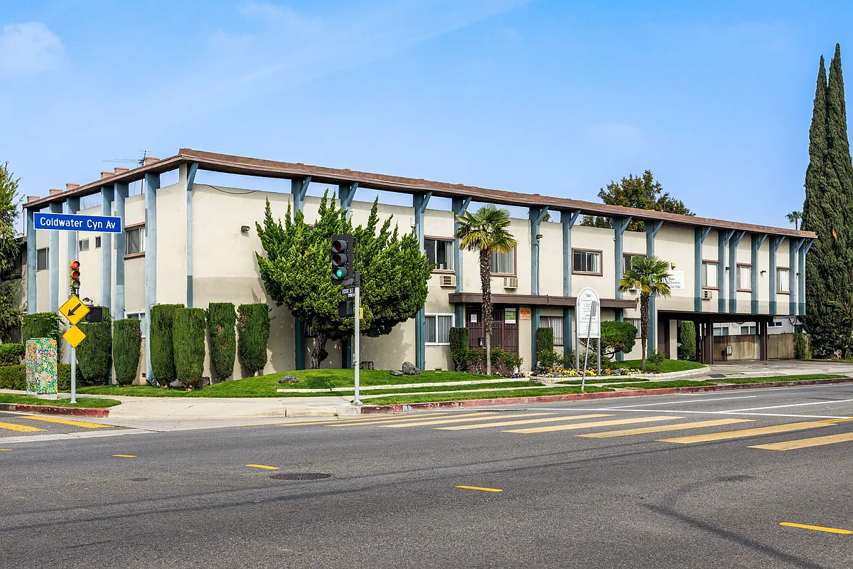 Building Photo - Coldwater Plaza