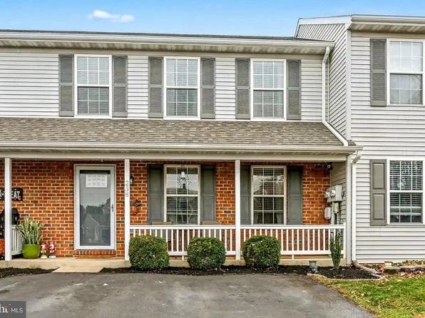 238 Chelmsford Dr, Marietta, PA 17547