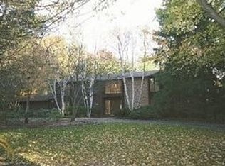 1320 Ravenwicke Way, Bloomfield Hills, MI 48302