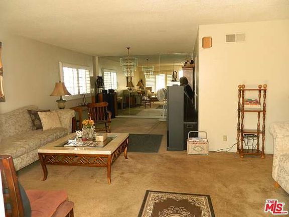 5th image of 1547 W Jefferson Blvd