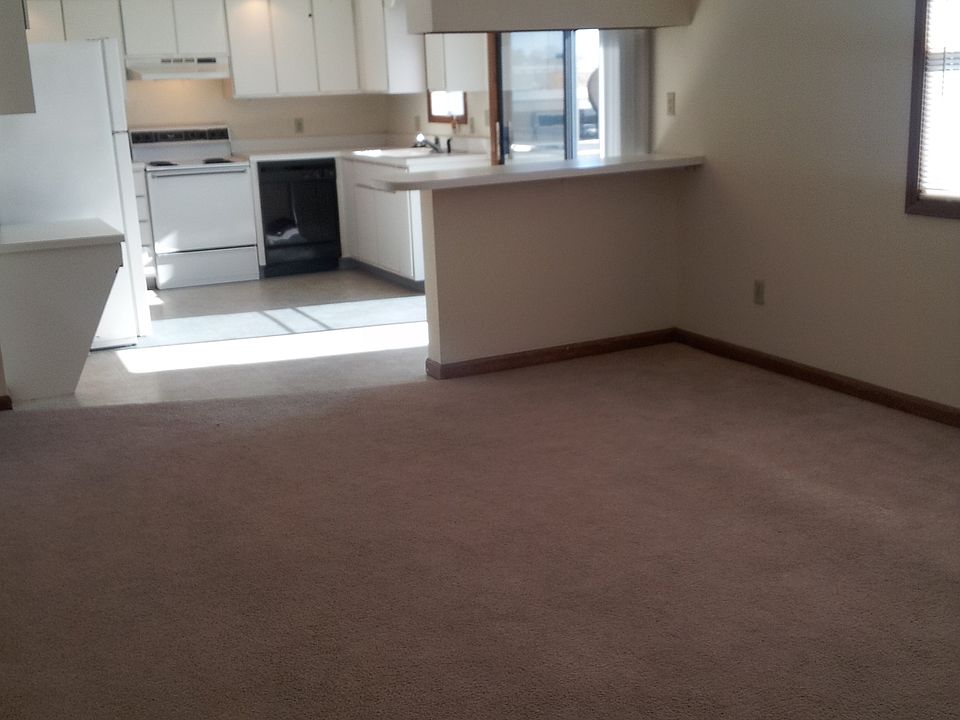 kitchen/living room