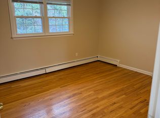 6 Glenn Ct FLOOR 2, Westwood, NJ 07675