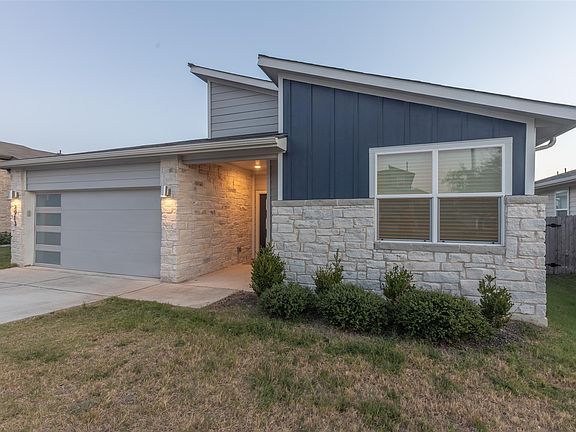 2nd image of 2913 Louris Ln