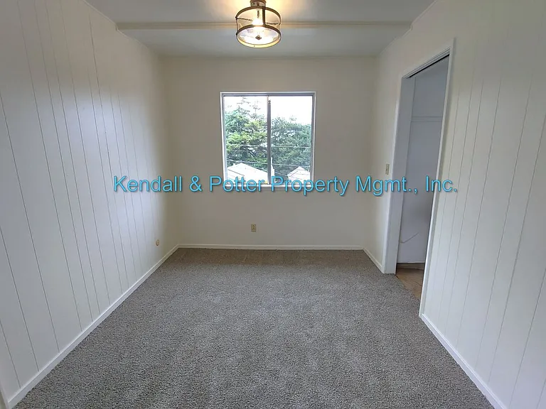 218 Alhambra Ave — Photo 11