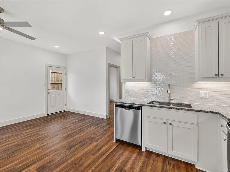 500 E Kimball St #1 — Photo 8