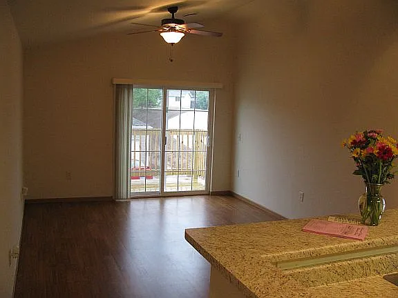 420 Grant St #2 — Photo 3