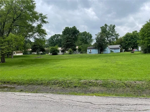 207 Saint George Ave #32, Berryville, AR 72616