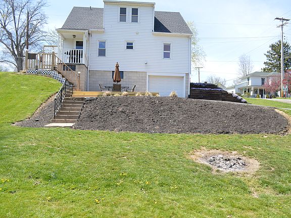 5th image of 303 S Wood St