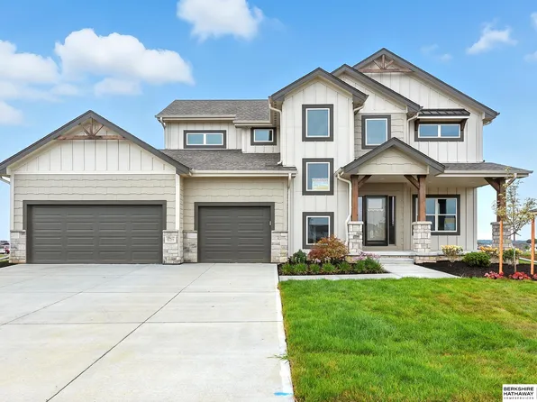 10422 Sherman St, Papillion, NE 68046