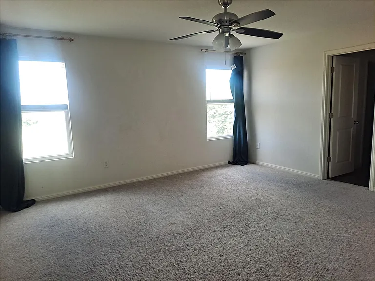225 Rainey Dr — Photo 8