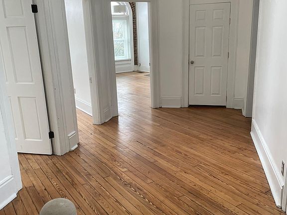 5th image of 17 Emory Pl NW