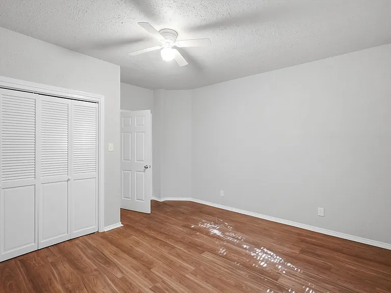 411 Poindexter Ave — Photo 17