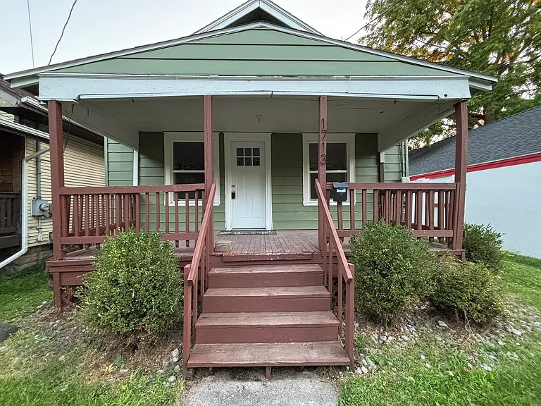 1713 New York Ave — Photo 1
