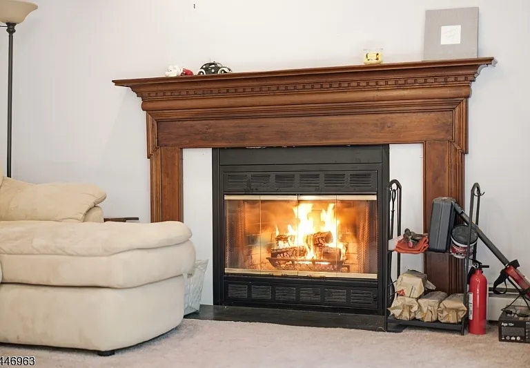 2057 Lakeside Dr W — Photo 23