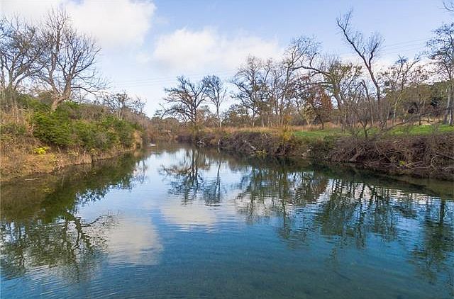 1st image of 800 Onion Creek Ranch Dr